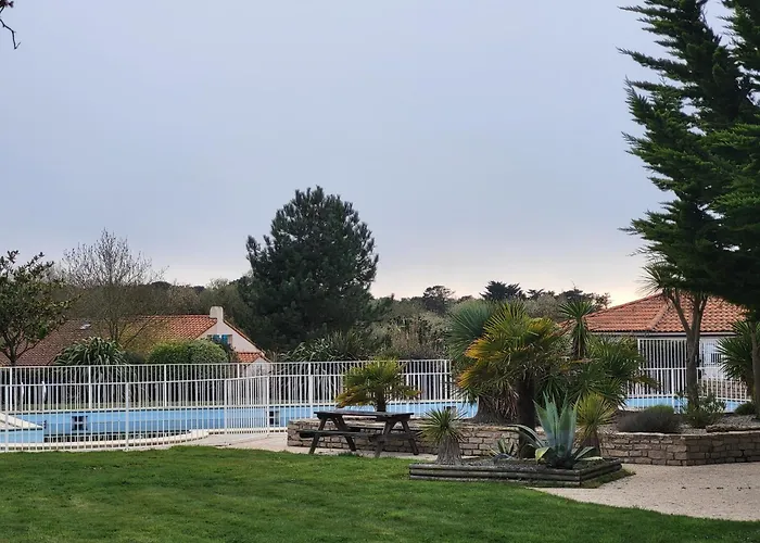 Maison Renovee Pres De La Avec 2 Piscines, Parking Et Animaux Acceptes - Fr-1-364-174 Nyaraló *